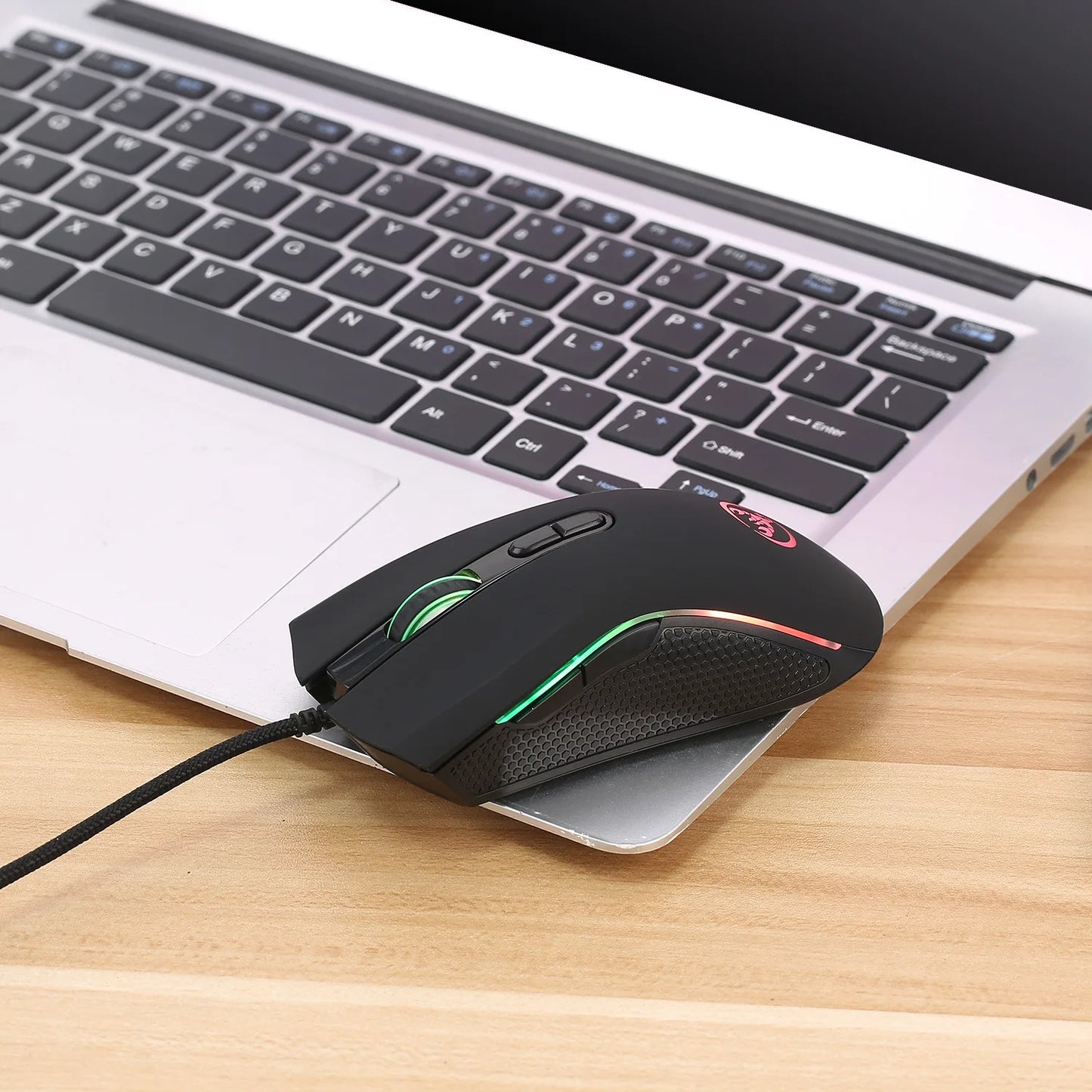 Mouse profesional de gaming optic, premium, cu iluminare LED în 7 culori intense și design ergonomic, 3200 DPI, pentru gameri LOL și CS