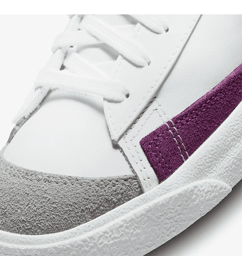 Offizielle authentische Nike Blazer Mid '77 Damen-Leicht-Sneaker CZ1055-123