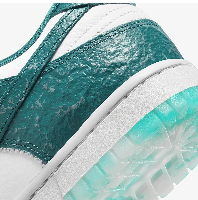 Sneakers sportive rétro Nike Official Authentic Dunk Low da donna con ammortizzazione leggera DV3029-100