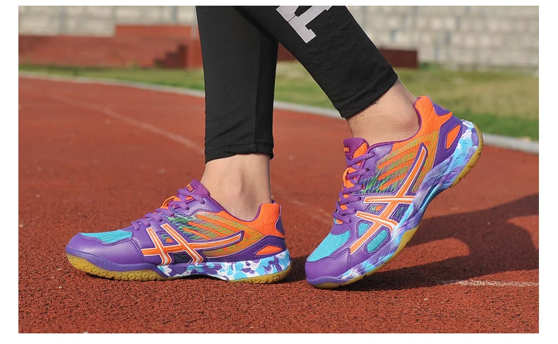 2022 new women's sneakers, men's badminton shoes, light black breathable female outdoor sports training shoes, women's athletics sports green
