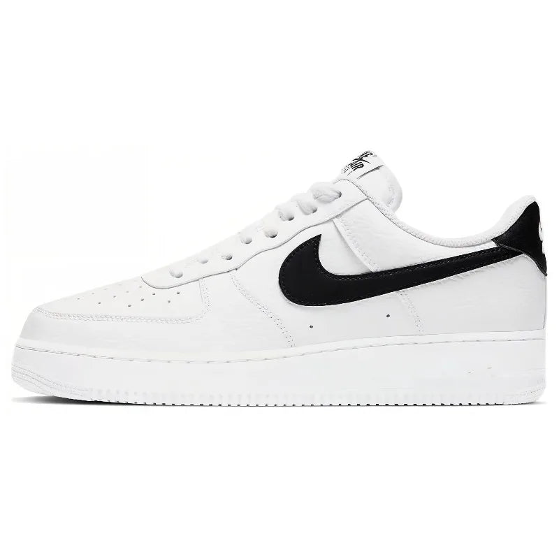 Nike Air Force 1 '07 Bianco Grigio Fumo Chiaro Scarpe da skate casual comode con ammortizzazione AF1 basse da uomo Streetwear FJ4146-100