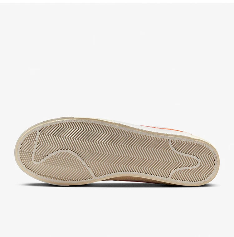 Nike originalni novi moški nizki skate čevlji FJ3694-101