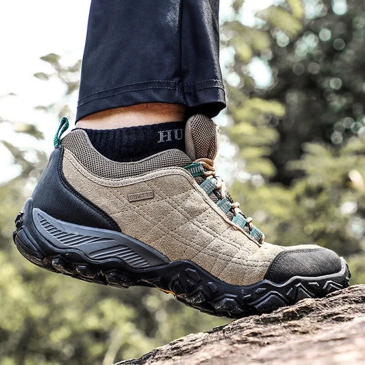 HUMTTO Hiking Shoes Men's Luxury Designer Winter Climbing Trekking Sneakers Leather Outdoor Sports Work Shoes 110282A