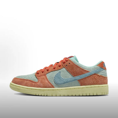 Nike Dunk SB Fashion-forward, versatile everyday low-top sneakers—durable and comfortable for casual wear BQ6817-302