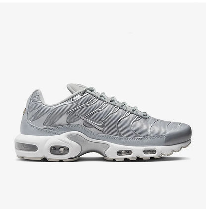 Uradni avtentični moški tekaški copati Nike AIR MAX PLUS z oblazinjenjem FJ1012-095