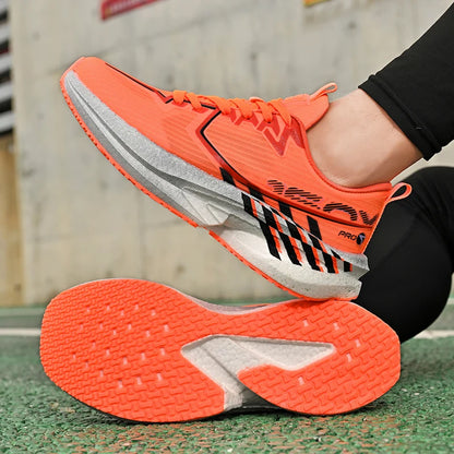 Moški športni čevlji Novi maratonški čevlji za prosti čas Lahki tekaški čevlji Mladinski udobni čevlji z mrežasto oblogo in blaženjem za vadbo na prostem