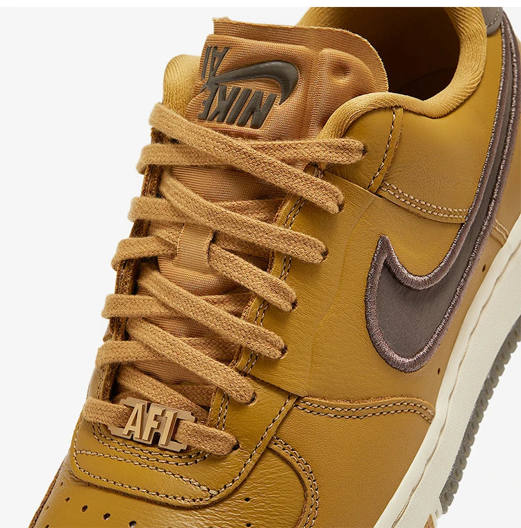 Nike originalni ženski retro čevlji Air Force 1 z debelo podplatom HV2057-209