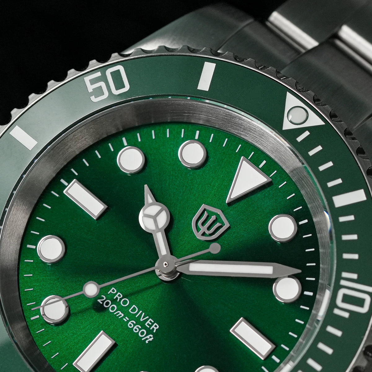 Watchdives WD1680Q V2 Green Dial Quartz Watches VH31 Sweep Second Movement Sapphire 200M Waterproof Stainless Steel Wristwatch