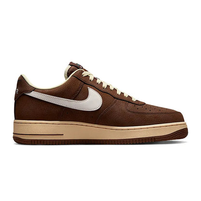 Buty sportowe Nike Air Force 1 '07 – antypoślizgowe, wytrzymałe, amortyzowane, klasyczne, modne, codzienne buty do skateboardingu FZ3592-259