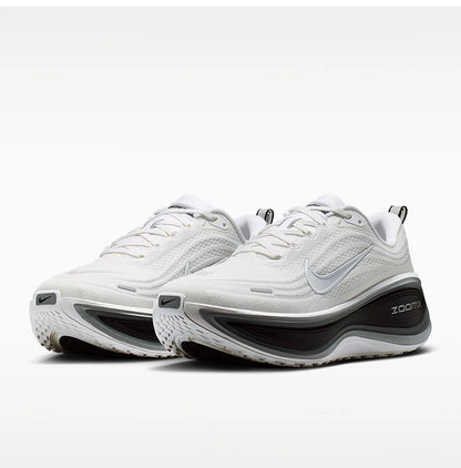Nike Authentic Vomero Plus Herren-Laufschuhe, gepolstert, bequem und weich, II7181-102
