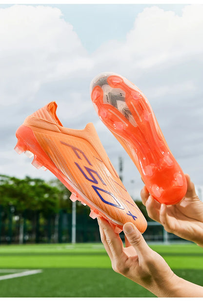Nuove scarpe da calcio da uomo di alta qualità, tacchetti, scarpe da football, sneakers bestseller indoor per futsal, antiscivolo, da partita su erba, alte, outdoor