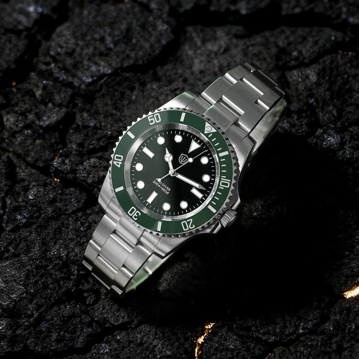 Watchdives WD1680Q V2 Green Dial Quartz Watches VH31 Sweep Second Movement Sapphire 200M Waterproof Stainless Steel Wristwatch