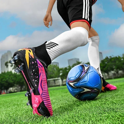 Nouvelles chaussures de football pour hommes, antidérapantes, pour futsal, à haute cheville, pour intérieur et extérieur, chaussures de sport de haute qualité, bottes de football ultralégères antidérapantes