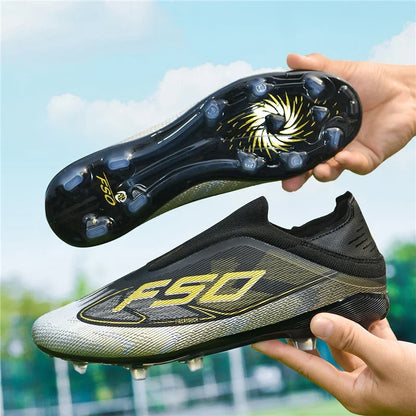 Nouvelles chaussures de football pour hommes, chaussures de sport respirantes, chaussures de futsal antidérapantes, chaussures de football ultralégères, haute tige, haute qualité, pour match en extérieur