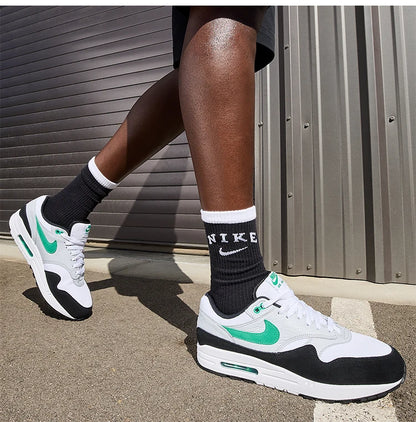 Nike originalni Air Max 1 moški klasični trpežni športni tekaški čevlji FN6952-100