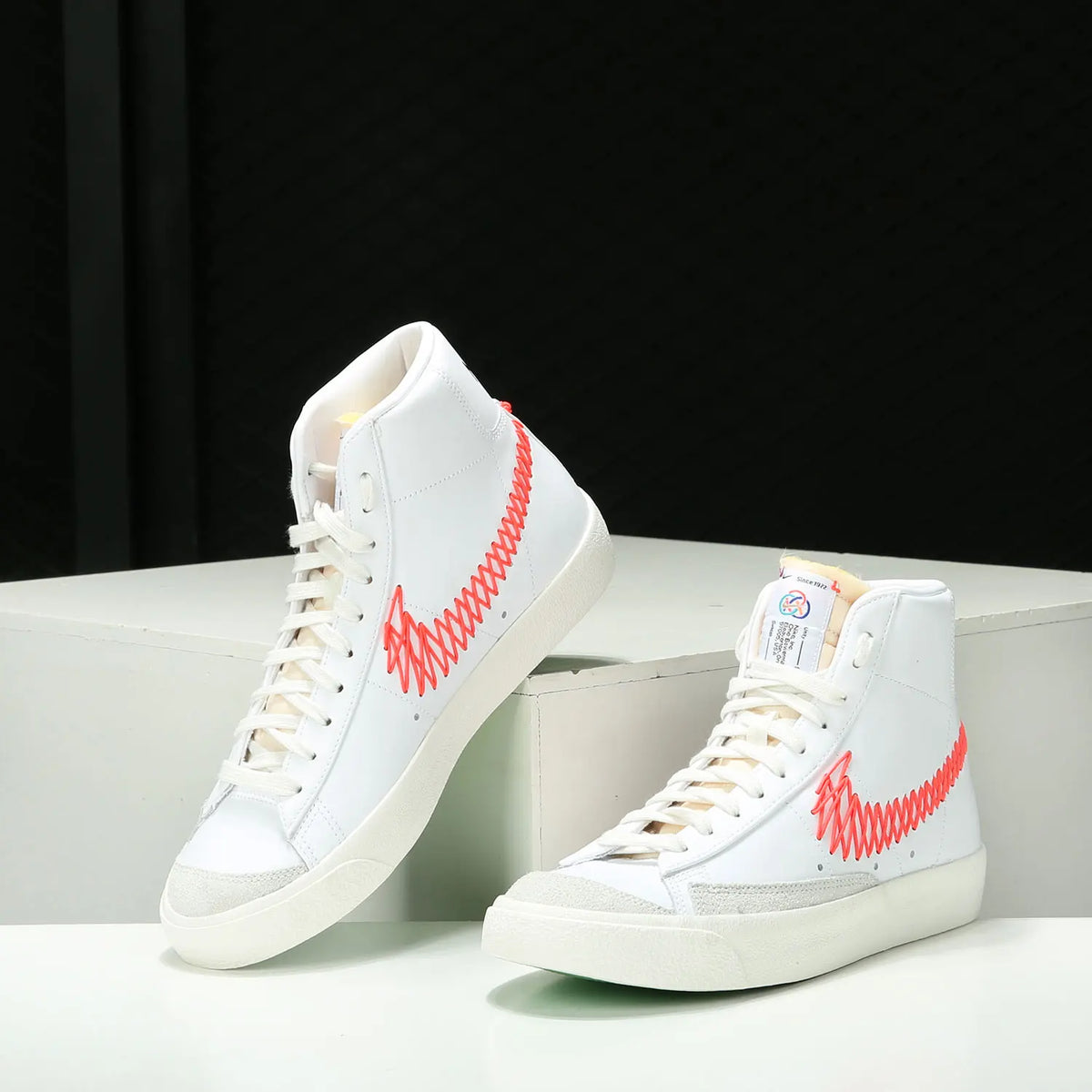 Nike originalni novi moški športni in prosti časni čevlji BLAZER MID'77 VNTG DD8489-161