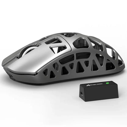 Ratón gaming ATTACK SHARK R3 de aleación de magnesio 8K SUPERLIGHT 8000Hz 6 DPI ajustables hasta 26000 PAW3395 BT/2.4G inalámbrico/con cable