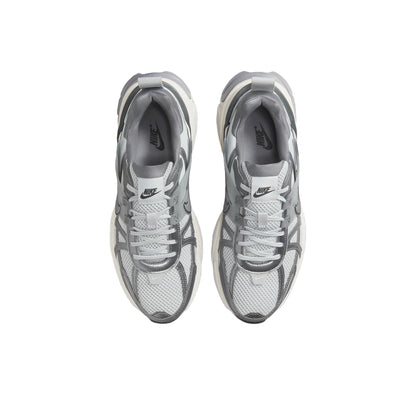 Tekaske copate Nike V2K Run Retro Udobna blaženje in trpežna konstrukcija Unisex vsakdanji casual stil FD0736-003