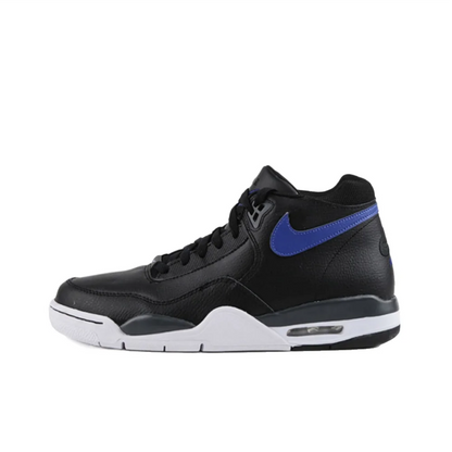 Nike Flight Legacy – bekväma och mångsidiga retro-basketskor i mellanhög modell för herrar, vit/blå, BQ4212-103