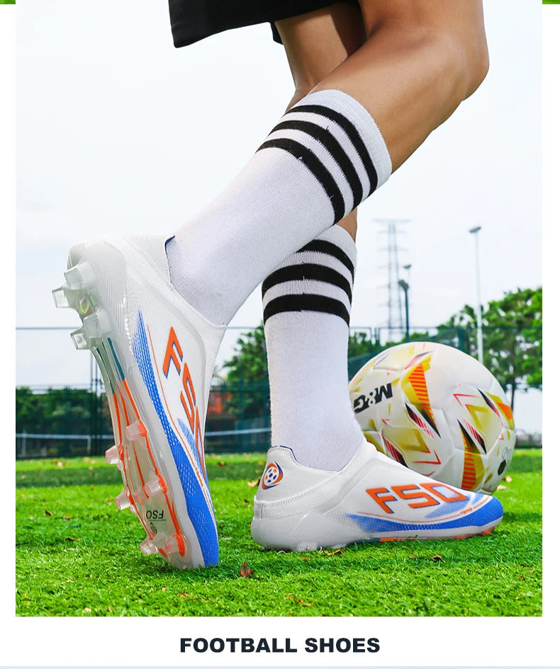Nuove scarpe da calcio da uomo per futsal e outdoor, sneakers da partita su erba antiscivolo, scarpe da calcio di alta qualità con tacchetti, modello alto leggero best-seller