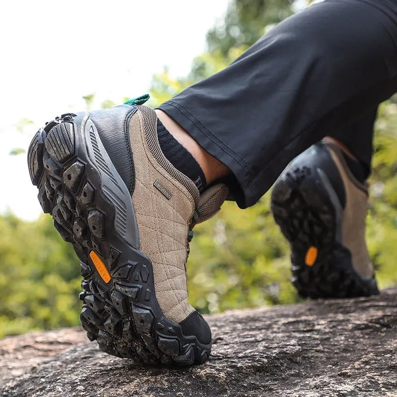 HUMTTO planinarske cipele za muškarce, luksuzne dizajnerske zimske tenisice za penjanje i trekking, kožne outdoor sportske radne muške cipele 110282A