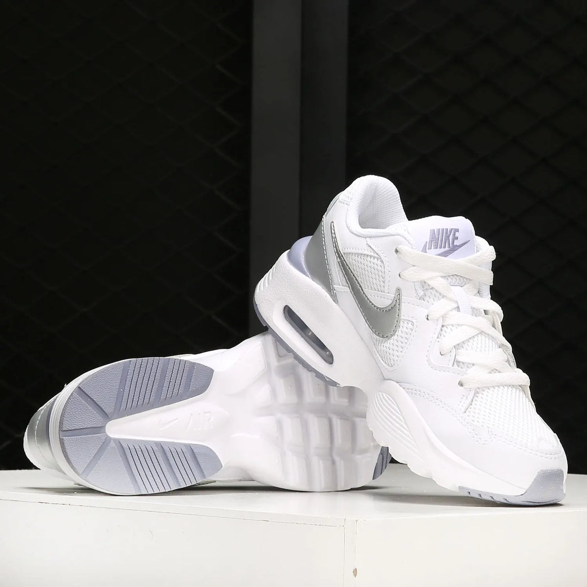 Nike originalni, sezonski, novi, lahki, dihalni, športni čevlji za ženske CJ1671-106