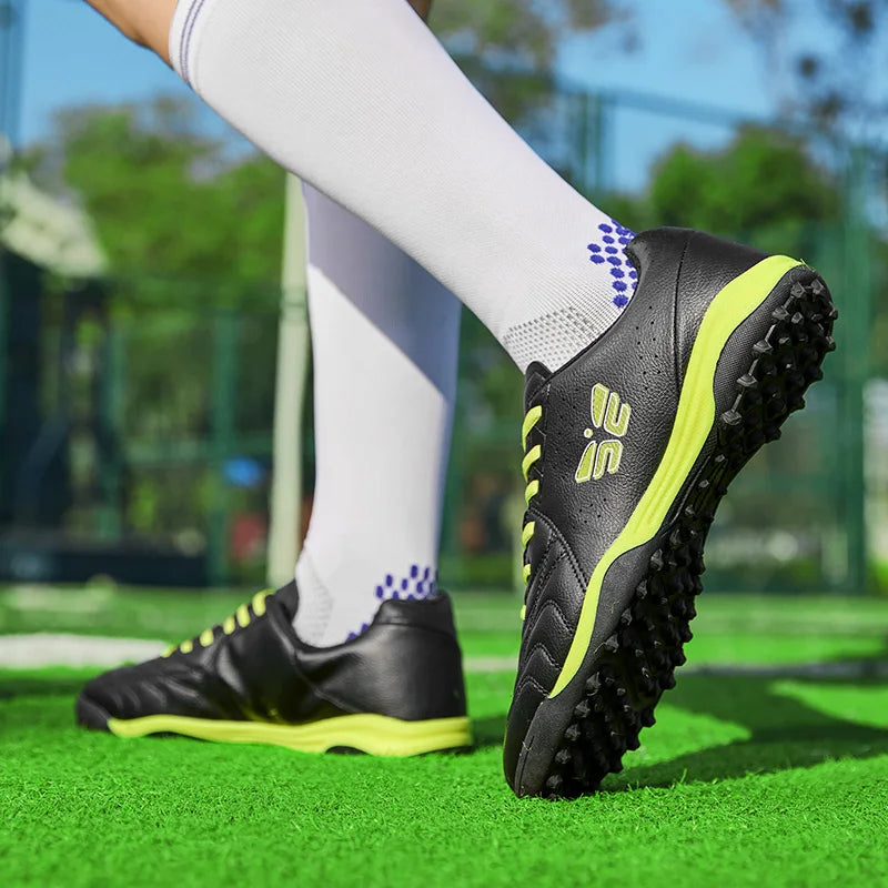 Nouvelles chaussures de football pour hommes, crampons de match, bottes de football TF/FG, baskets unisexes ultralégères pour gazon, vente chaude, haute qualité, professionnelles