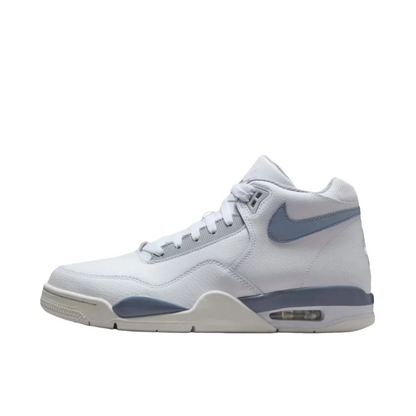 Nike Flight Legacy – bekväma och mångsidiga retro-basketskor i mellanhög modell för herrar, vit/blå, BQ4212-103
