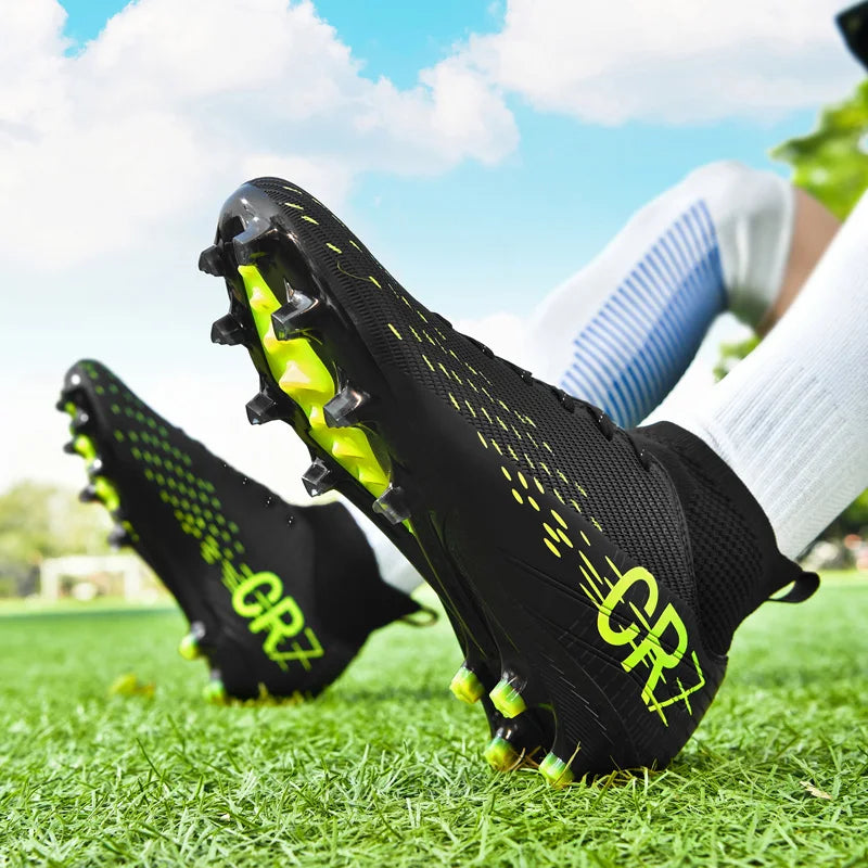 Chaussures de football professionnelles pour hommes, originales, respirantes, confortables, résistantes, pour terrain en herbe.