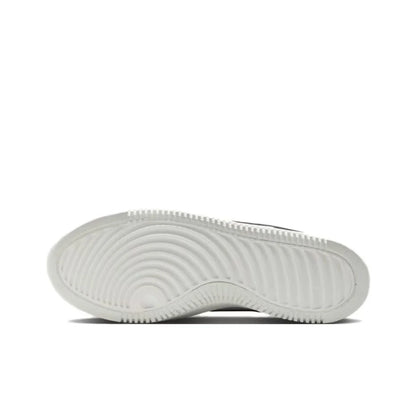 Zapatillas de baloncesto de caña baja para mujer Nike Court Vision Alta: suaves y cómodas, resistentes, en blanco y negro, DZ5394-107