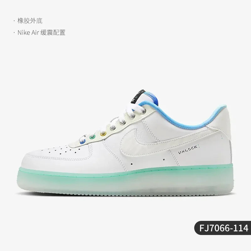 Nike uradni originalni moški športni čevlji Air Force 1 '07 PRM za prosti čas FJ7066-114