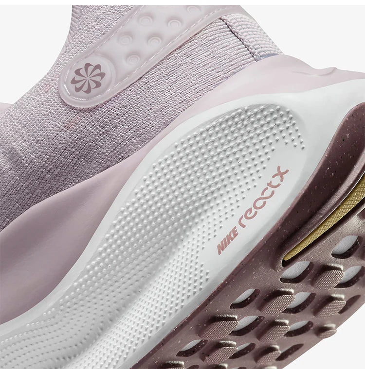 Nike uradni originalni ženski tekaški copati Infinity Run 4 z oblazinjenim podplatom za tek po cesti DR2670-010