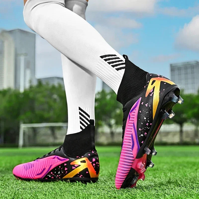 Nouvelles chaussures de football pour hommes, antidérapantes, pour futsal, à haute cheville, pour intérieur et extérieur, chaussures de sport de haute qualité, bottes de football ultralégères antidérapantes