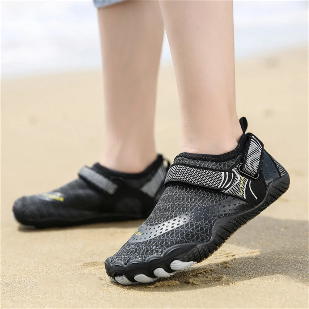 Kids Aqua Shoes Summer Beach Five Fingers Barefoot Water Shoes Swimming Lightweight Non-slip Seaside River Children Sneakers