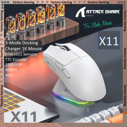 Mouse gaming ușor ATTACK SHARK X11 Tri-Mode cu PAW3311, 22000DPI, 400IPS, 40G, 59g, încărcare rapidă magnetică, iluminare RGB