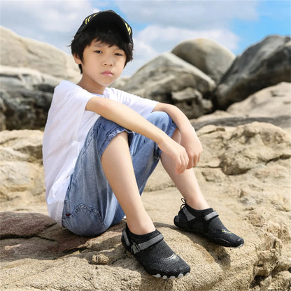 Kids Aqua Shoes Summer Beach Five Fingers Barefoot Water Shoes Swimming Lightweight Non-slip Seaside River Children Sneakers
