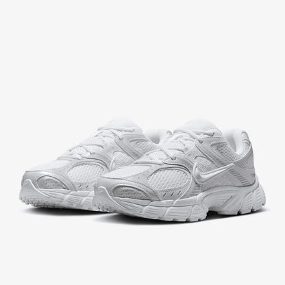 Nike uradni originalni ženski treningovski dihalni športni čevlji V5 RNR HQ7901-101