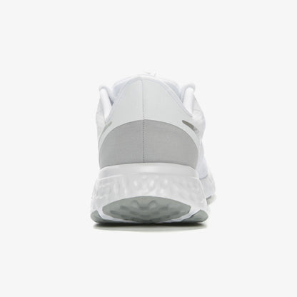 Nike uradni originalni ženski lahki tekaški copati REVOLUTION 5 s protizdrsno podlago BQ3207-100
