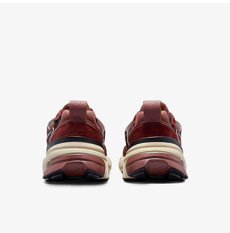 Nike Official Authentic W NIKE V2K RUN Retro-skor för kvinnor, slitstarka ”dad shoes” FN6703-201
