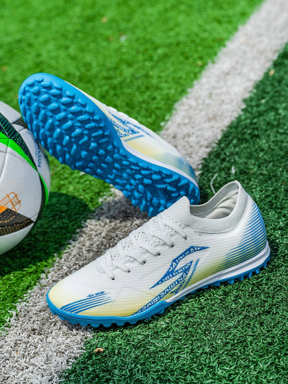 Chaussures de football pour hommes adultes, modèle TF, à tiges hautes, avec empeigne souple en PU, semelles antidérapantes et crampons, idéales pour les matchs et l'entraînement sur gazon synthétique.