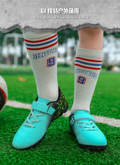 Vyriški futbolo bateliai, mergaičių futbolo bateliai su spygliais, lauko rungtynėms ir treniruotėms skirti sportiniai futbolo bateliai su ilgais spygliais, patogūs, kvėpuojantys, berniukams, neslystantys