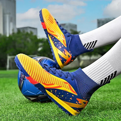 Nouvelles chaussures de football pour hommes, antidérapantes, pour futsal, à haute cheville, pour intérieur et extérieur, chaussures de sport de haute qualité, bottes de football ultralégères antidérapantes