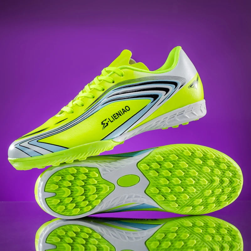 Nouvelles chaussures de football pour hommes, crampons de terrain antidérapants, chaussures de football pour l'entraînement, baskets de haute qualité, futsal, intérieur, vente chaude, extérieur