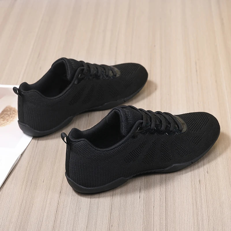Marwoo Sneakers bianche da cheerleading per ragazze - Scarpe sportive leggere da allenamento, camminata e tennis per bambine e donne - 2316