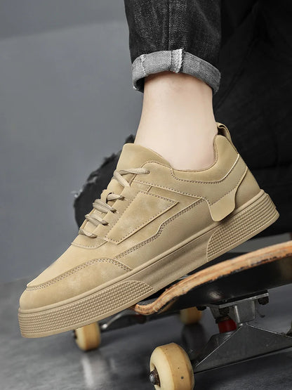 Pánské ležérní tenisky: nové jarní a podzimní modely, streetové a skateové boty pro teenagery, basketbalové boty pro outdoorové sporty