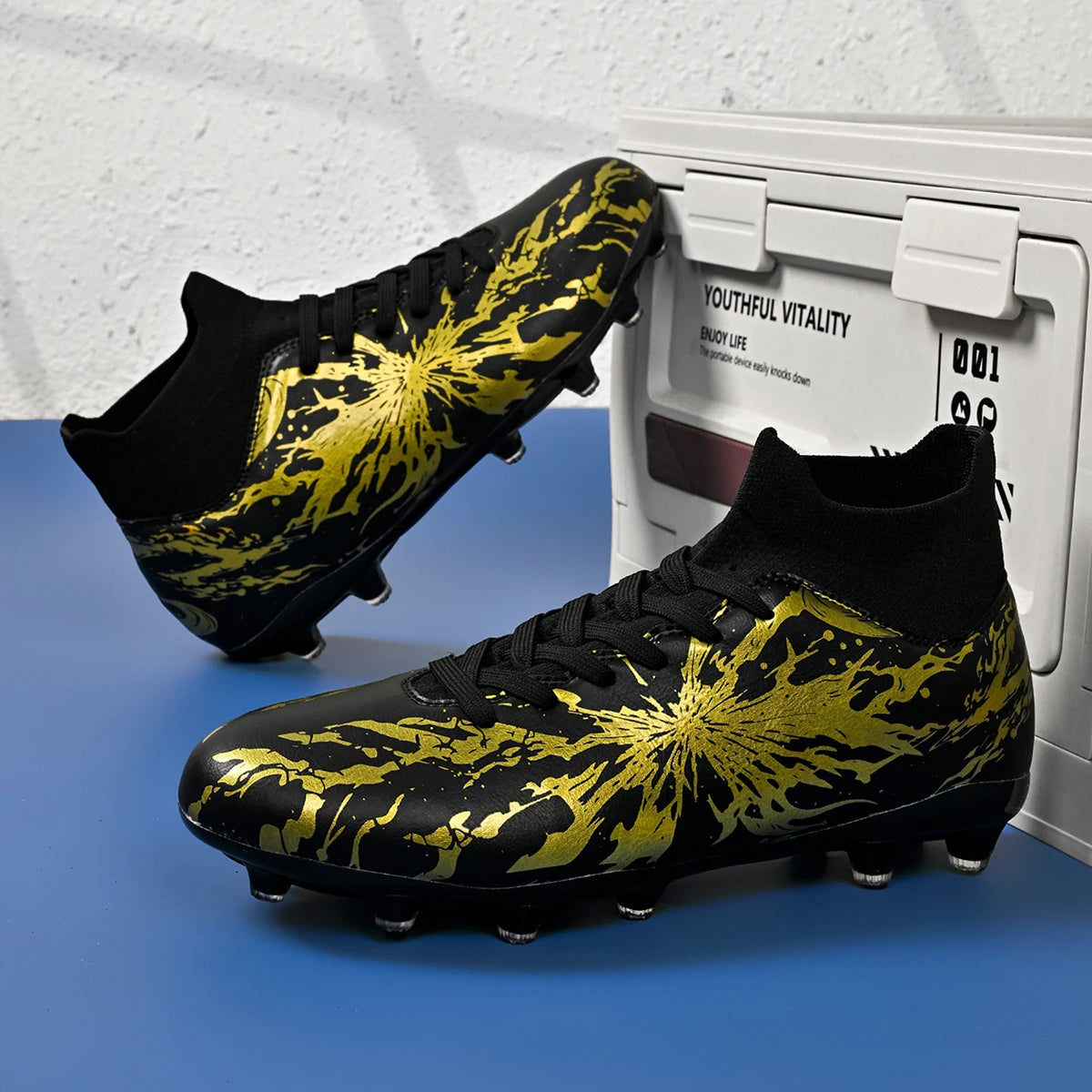 Chaussures de football pour adultes AG FG pour terrain ferme, crampons flexibles en PU à haute traction pour hommes, pour les matchs de football en extérieur et l'entraînement.