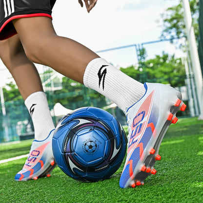 Chaussures de football pour hommes, crampons AG FG, semelle en caoutchouc durable, tige en PU léger, chaussures de football pour adultes, idéales pour les matchs sur gazon et les entraînements.