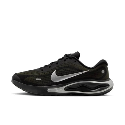 Tekaske copate Nike Journey Run Udobna blaženje, protizdrsne in trpežne Idealne za vsakodnevni trening IH7329-101