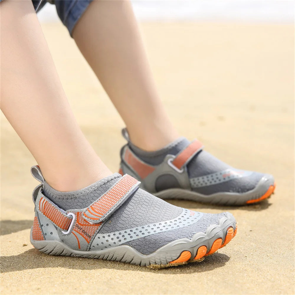 Kids Aqua Shoes Summer Beach Five Fingers Barefoot Water Shoes Swimming Lightweight Non-slip Seaside River Children Sneakers