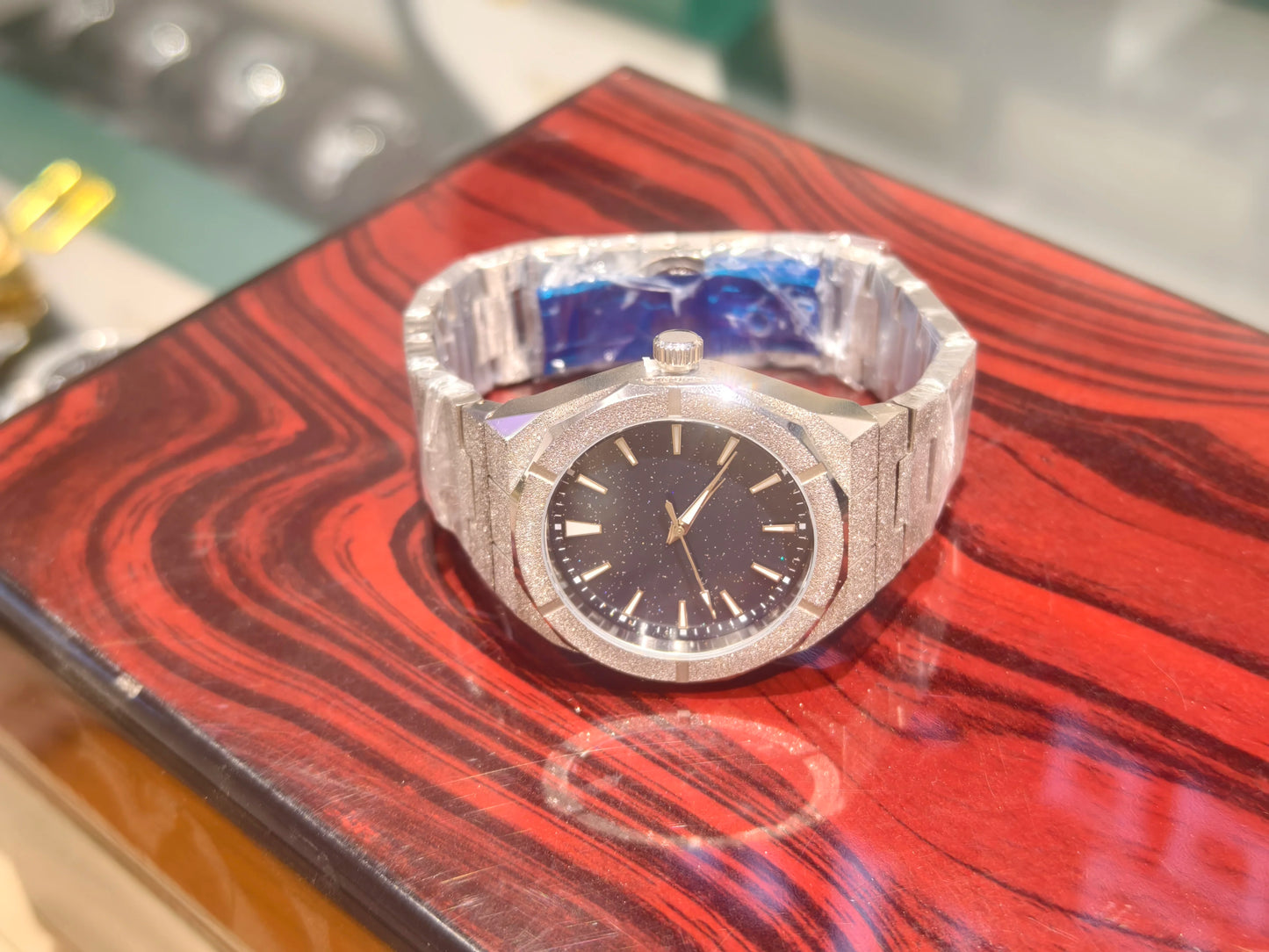 Men's wristwatch Starry Frosted Men Quartz Watch Fashion And Luxury Gentleman Watches Golden Watch Waterproof Silver Accessories